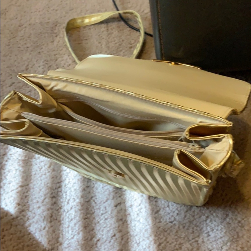 Purse - Picture 2 of 2